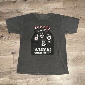 KISS Alive! Tour 75 76 T-Shirt Size XL Hottest Band in The Land